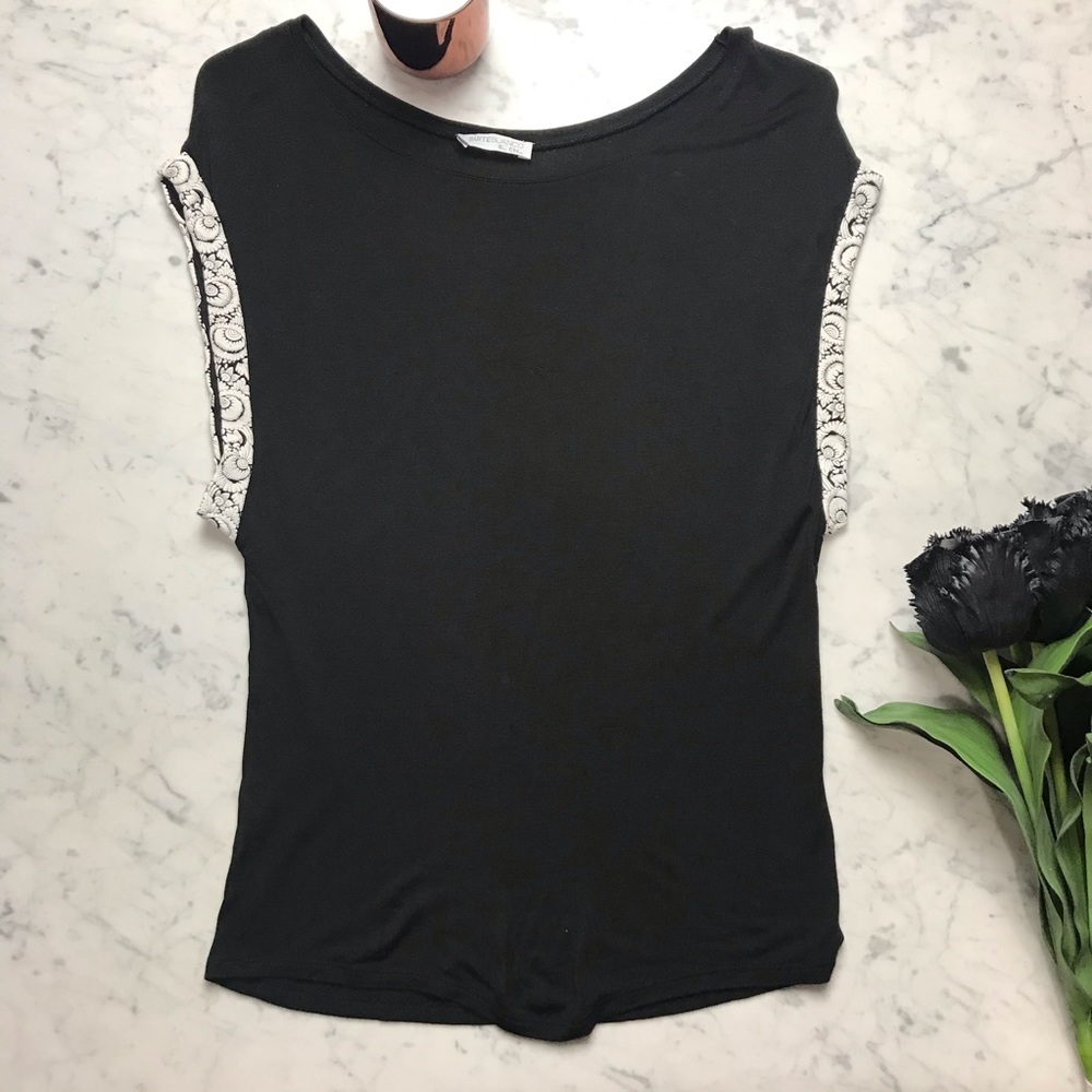 Suite Blanco Floral Trim Short Sleeve Black Shirt